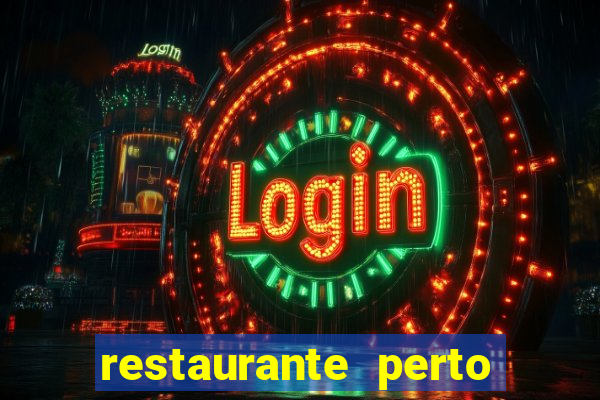 restaurante perto de mim agora